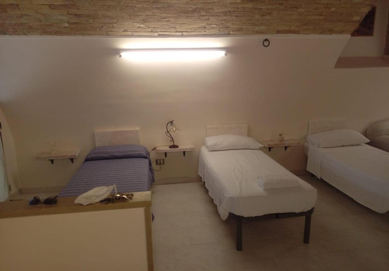 Residenza L'Orologio Hotel Bernalda Buitenkant foto