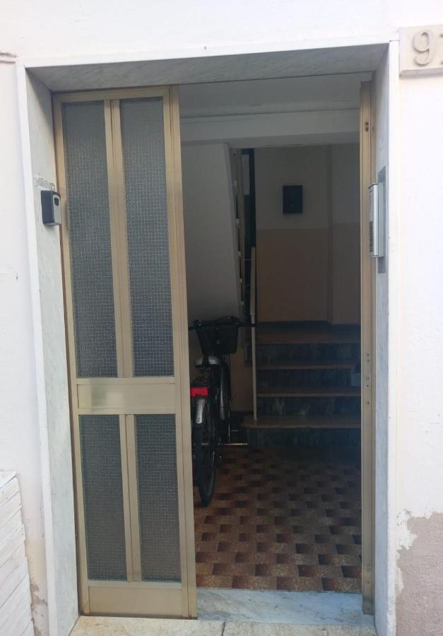 Residenza L'Orologio Hotel Bernalda Buitenkant foto